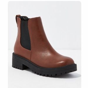 American Eagle Chelsea Boots
